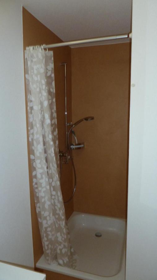 Holzji Apartment Glis ภายนอก รูปภาพ